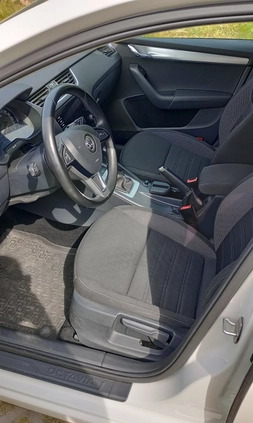 Skoda Octavia cena 49500 przebieg: 188500, rok produkcji 2017 z Świeradów-Zdrój małe 137